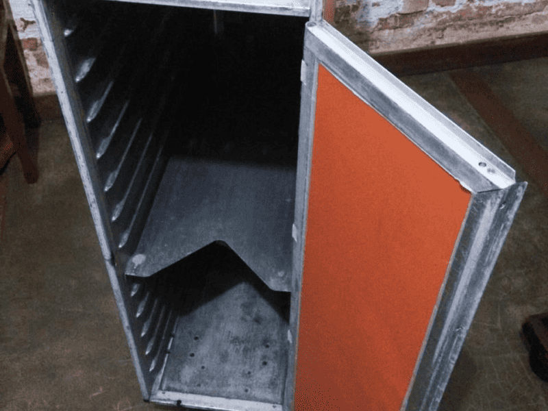 TROLLEY Carrinho usado pelas Comissárias