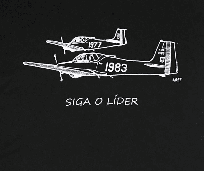 Camisetas com desenhos feito a mão Tema Aeronaves