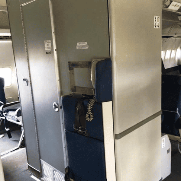 Banheiro Completo Central do Boeing 767