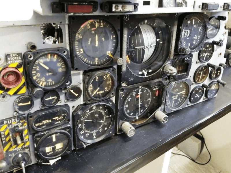 Painel de Instrumentos de Avião de Ataque e Treinamento