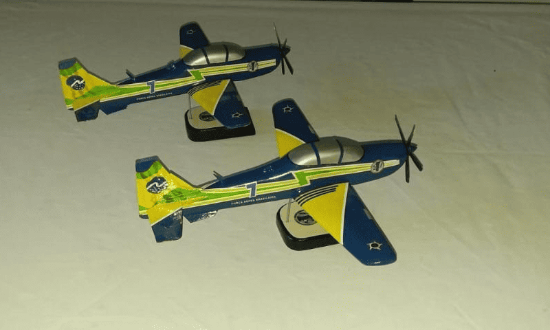 Maquetes Aviões Helicóptero em Madeira