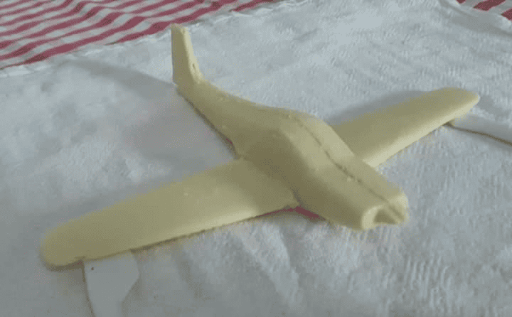 Maquete do T-25 T-27 e F-8 em Chocolate