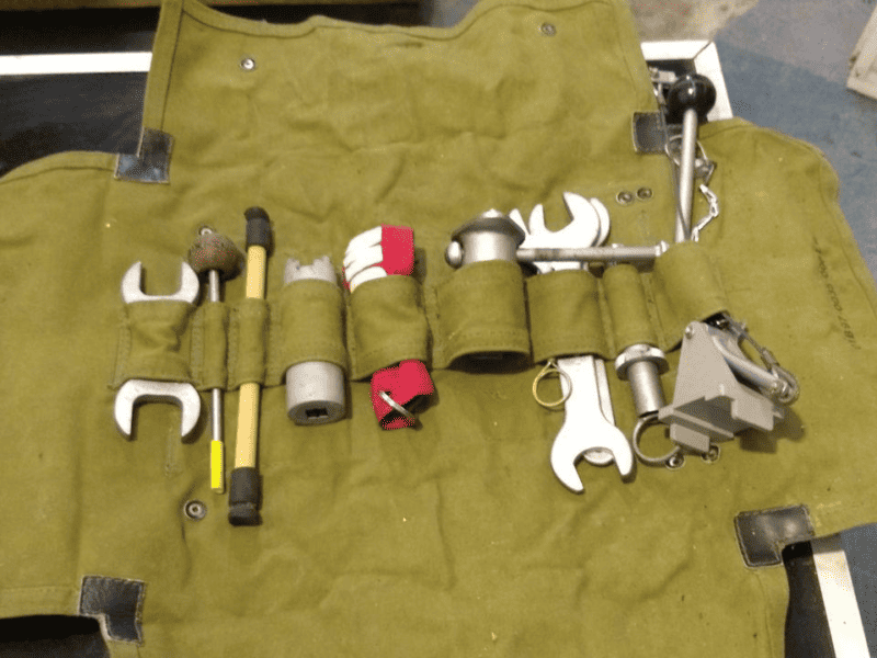 Bolsa com Kit de Ferramentas para Avião
