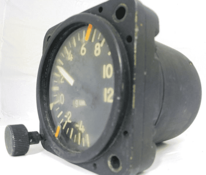 Indicador de Força G usado em Avião Militar