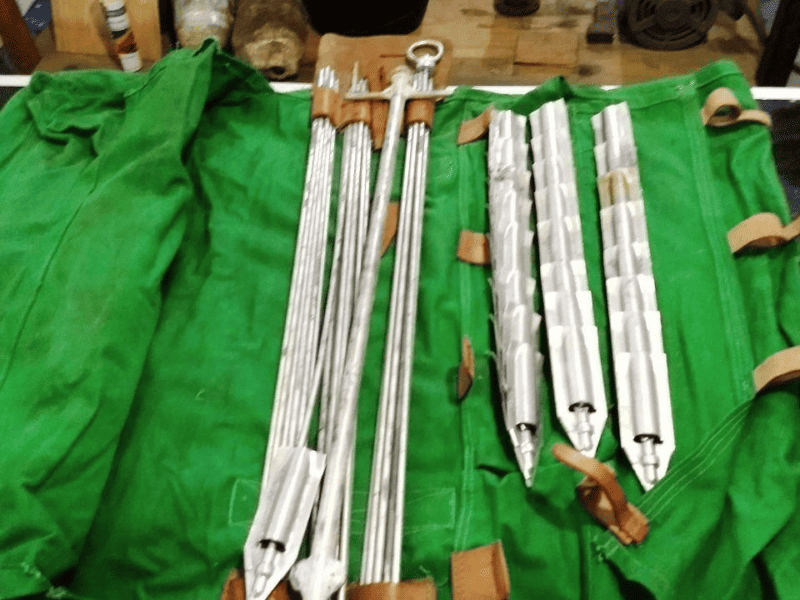 Kit de Estacas para Fixar Avião no Solo