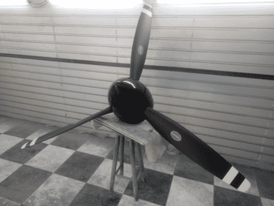 Hélice Tripá com Spinner em Fibra de Vidro