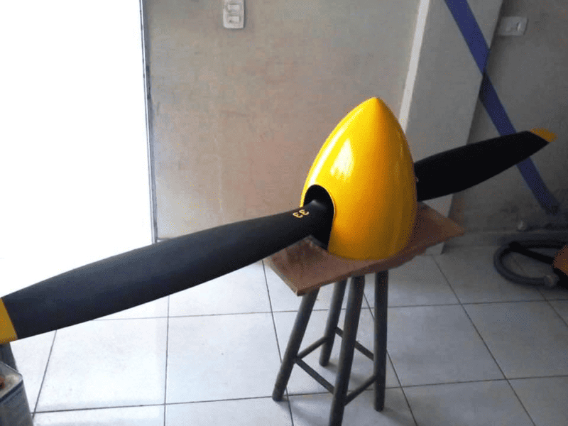 Réplica Hélice Bipá com Spinner Fibra de Vidro