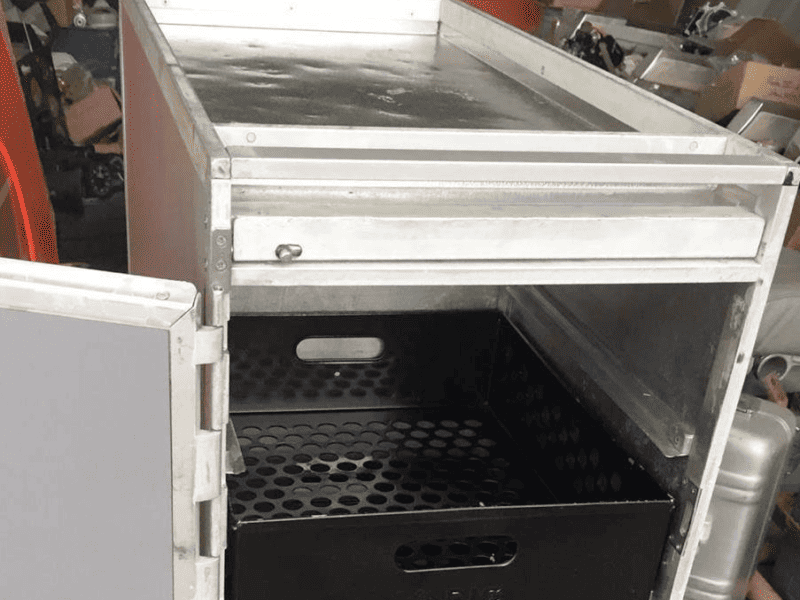 Trolley Cinza Carrinho de servir bebidas comidas no avião