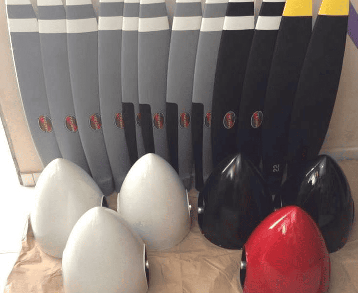 Réplica Hélice Bipá com Spinner Fibra de Vidro