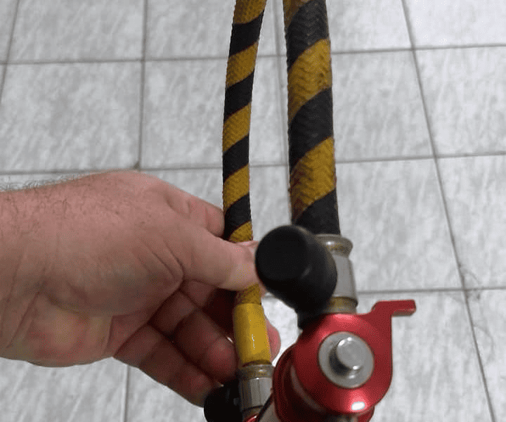 Alça Superior de Acionamento do Assento Ejetável do Avião Xavante AT-26