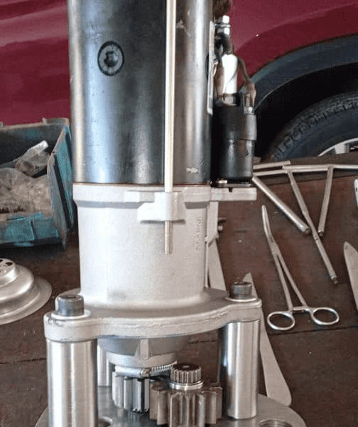 Mecânico Manutenção de Motor a Jato