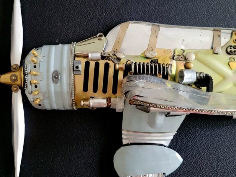 Quadro de Avião da 2a Guerra T-28 TROJAN em 3D feito com material reciclável de eletrônicos