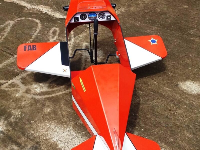 Avião Pedalinho Infantil em Metal Vintage