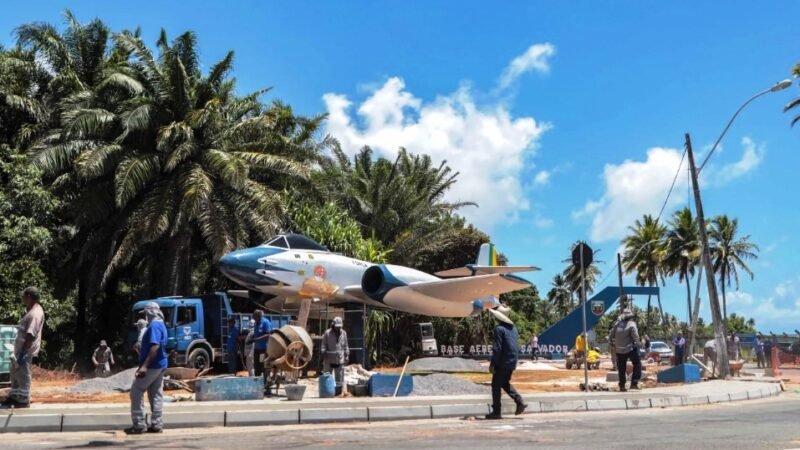 Restauro-do-F-8-Gloster-Meteor-FAB-4004_Imagem-Prefeitura-de-Salvador.