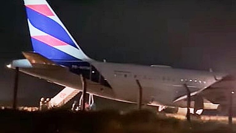 Aviao-Latam-3276-sai-da-pista-em-Chapeco-SC