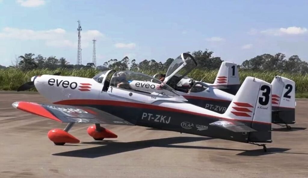 Esquadrilha-FOX-na-cidade-de-COTIA-SP_Imagem-GOR
