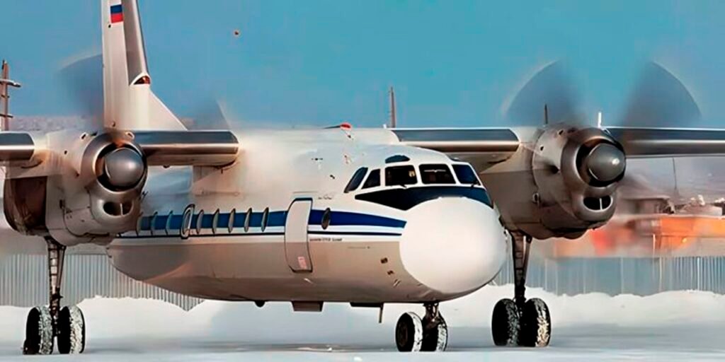 Aviao-Antonov-An-24-Trator-Voador