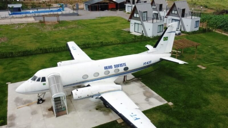 Aviao-Gulfstream-G159-que-virou-suite-de-pousada-no-ES.